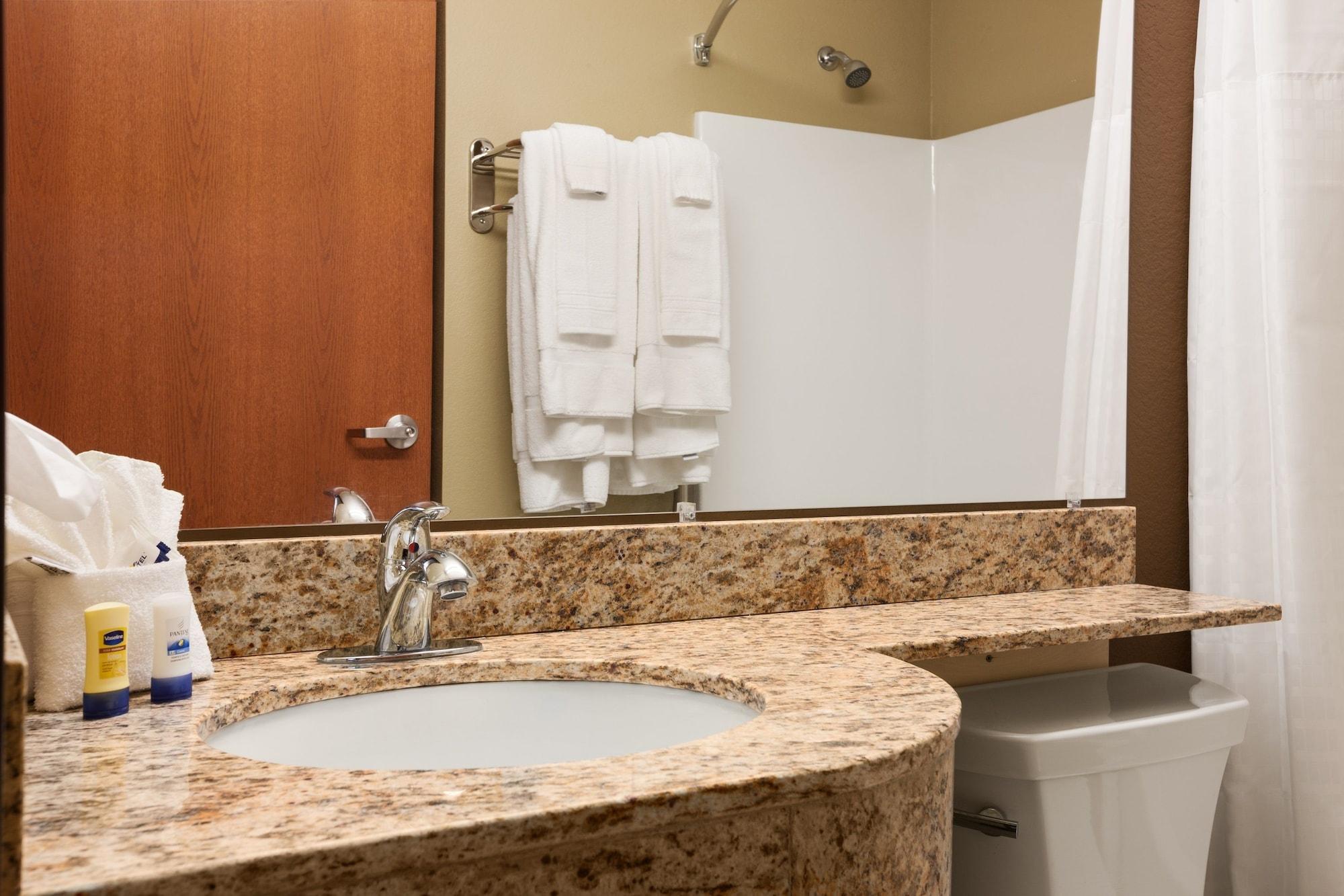 Microtel Inn & Suites Kenedy Buitenkant foto