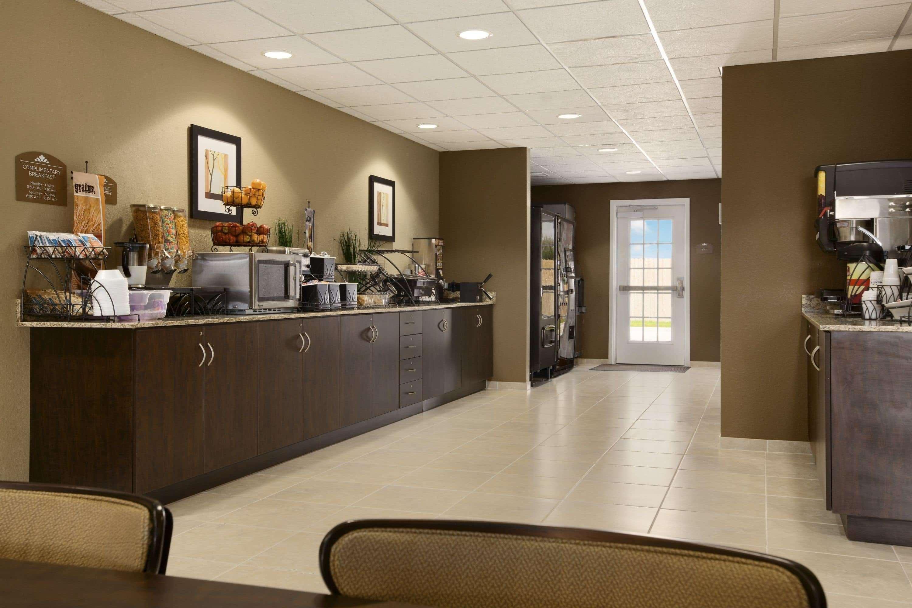 Microtel Inn & Suites Kenedy Buitenkant foto