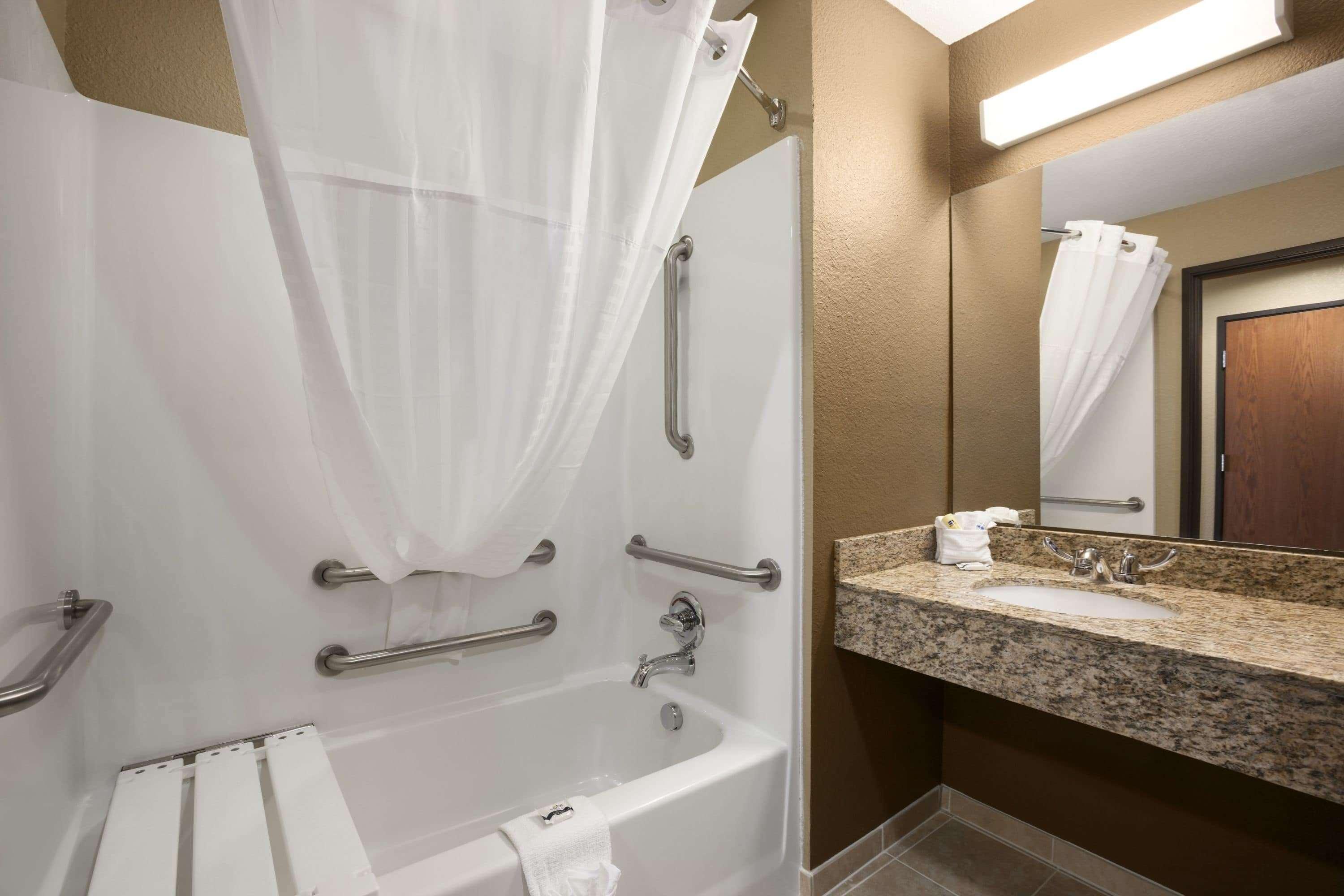 Microtel Inn & Suites Kenedy Buitenkant foto