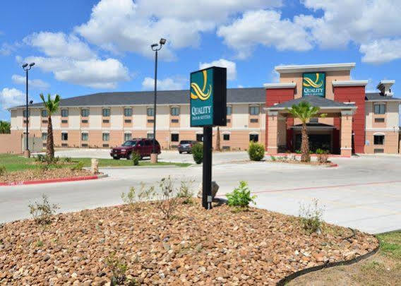Microtel Inn & Suites Kenedy Buitenkant foto
