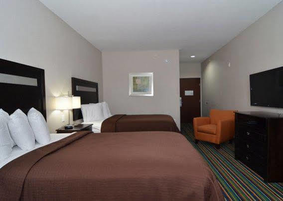 Microtel Inn & Suites Kenedy Buitenkant foto
