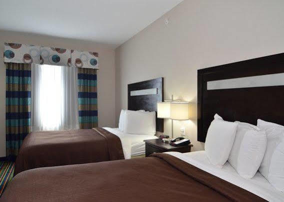 Microtel Inn & Suites Kenedy Buitenkant foto